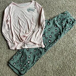 Girls pj’s size 10